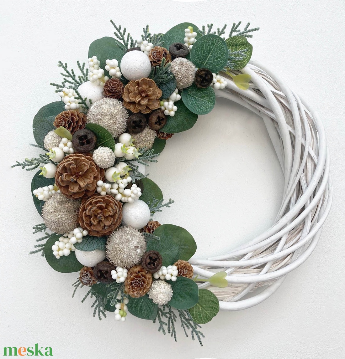 Téli ajtódísz eukaliptusszal - otthon & életmód - dekoráció - ajtó- és ablak dekoráció - ajtódísz & kopogtató - Meska.hu