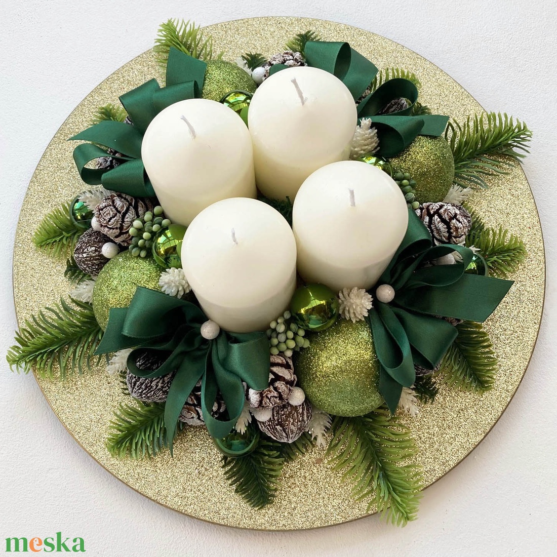 Adventi asztaldísz zöld arany - karácsony - adventi díszek - adventi koszorú - Meska.hu