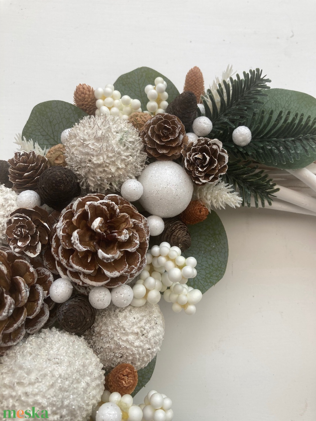 Téli ajtódísz eukaliptusszal - otthon & életmód - dekoráció - ajtó- és ablak dekoráció - ajtódísz & kopogtató - Meska.hu