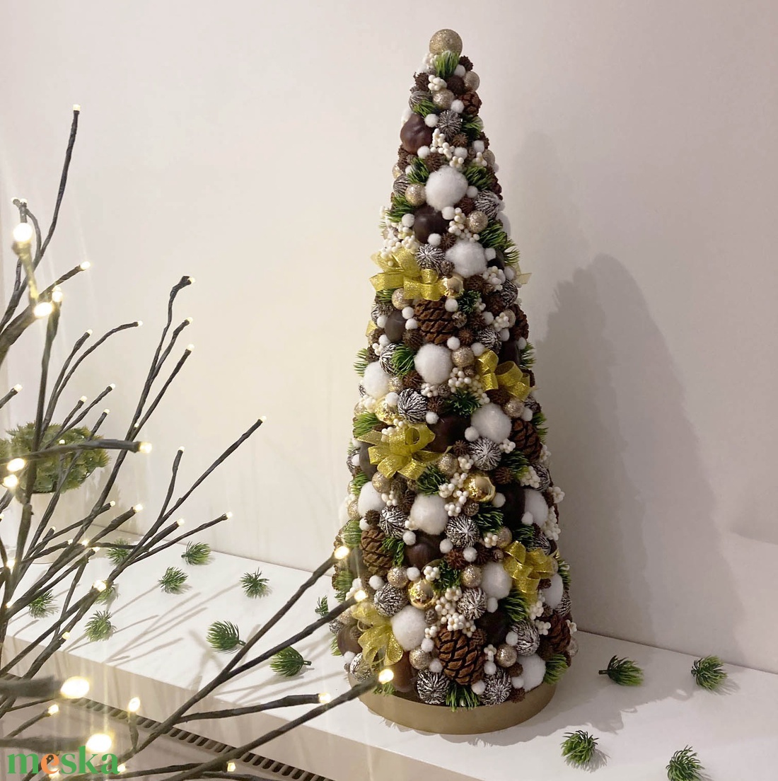 Midi karácsonyfa (grincsfa) arany - karácsony - karácsonyi lakásdekoráció - karácsonyfa, grincsfa - Meska.hu