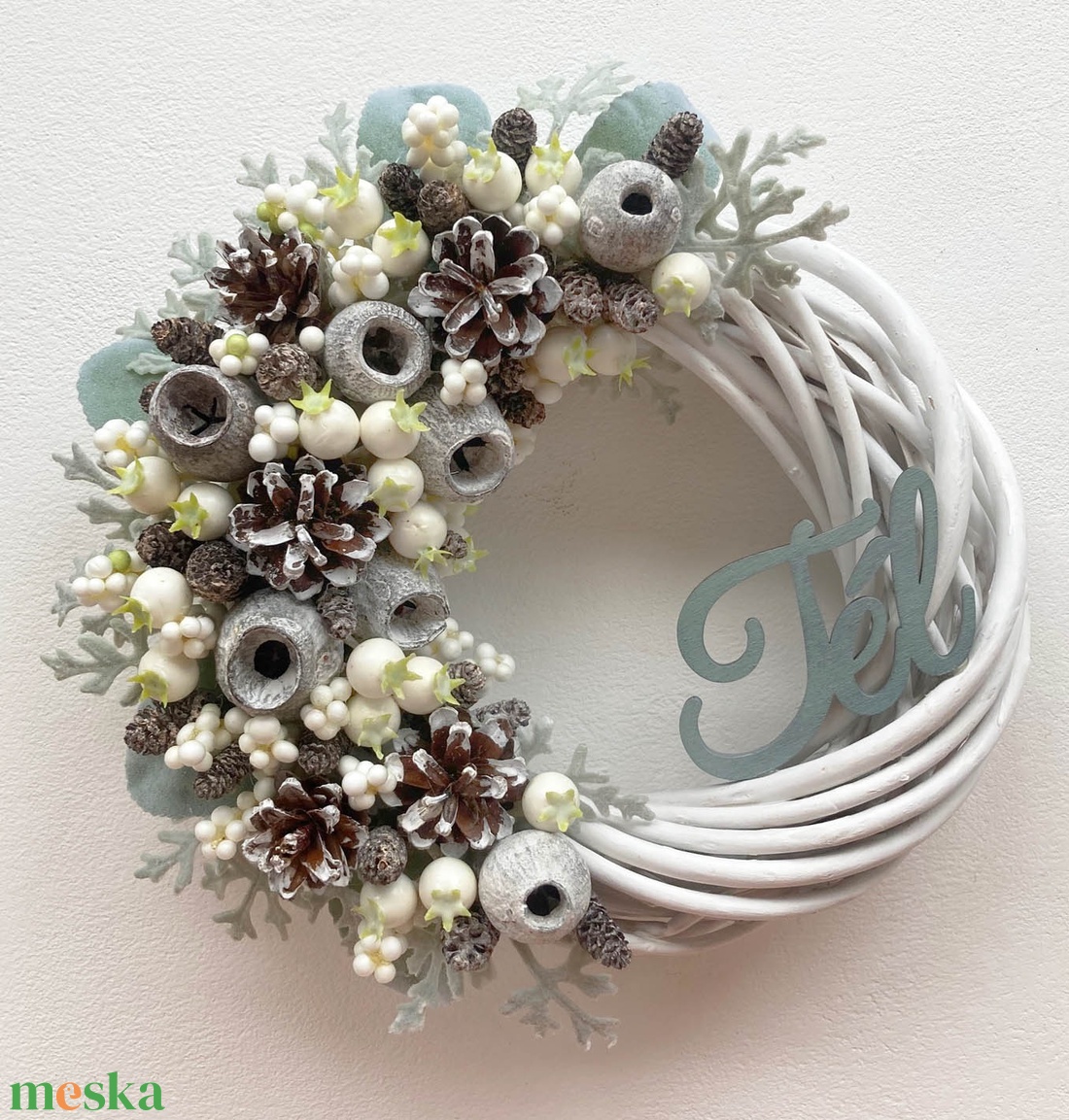 Téli ajtódísz hamvas levelekkel - otthon & életmód - dekoráció - ajtó- és ablak dekoráció - ajtódísz & kopogtató - Meska.hu