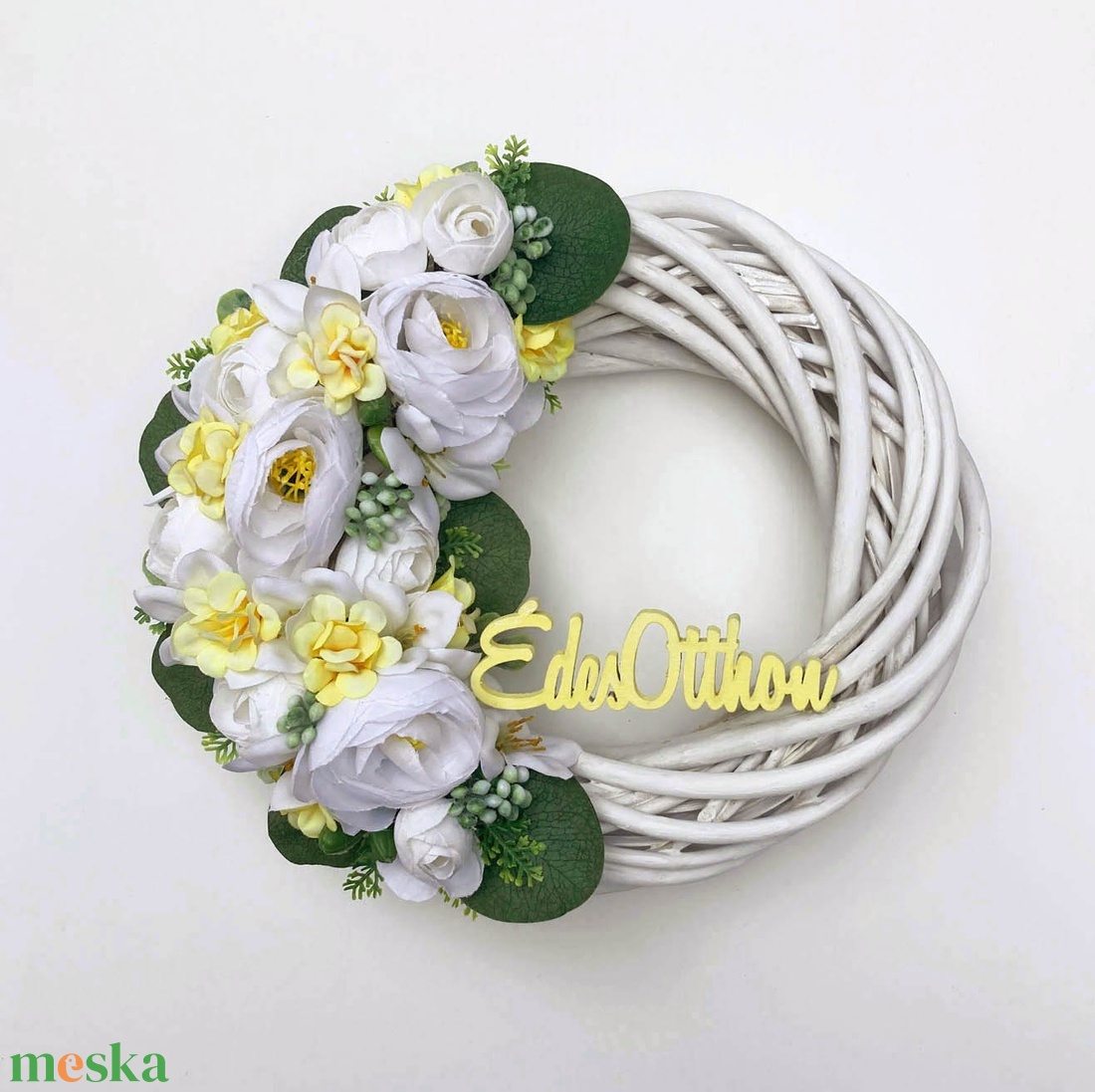 Édes Otthon ajtódísz fehér virágokkal - otthon & életmód - dekoráció - ajtó- és ablak dekoráció - ajtódísz & kopogtató - Meska.hu