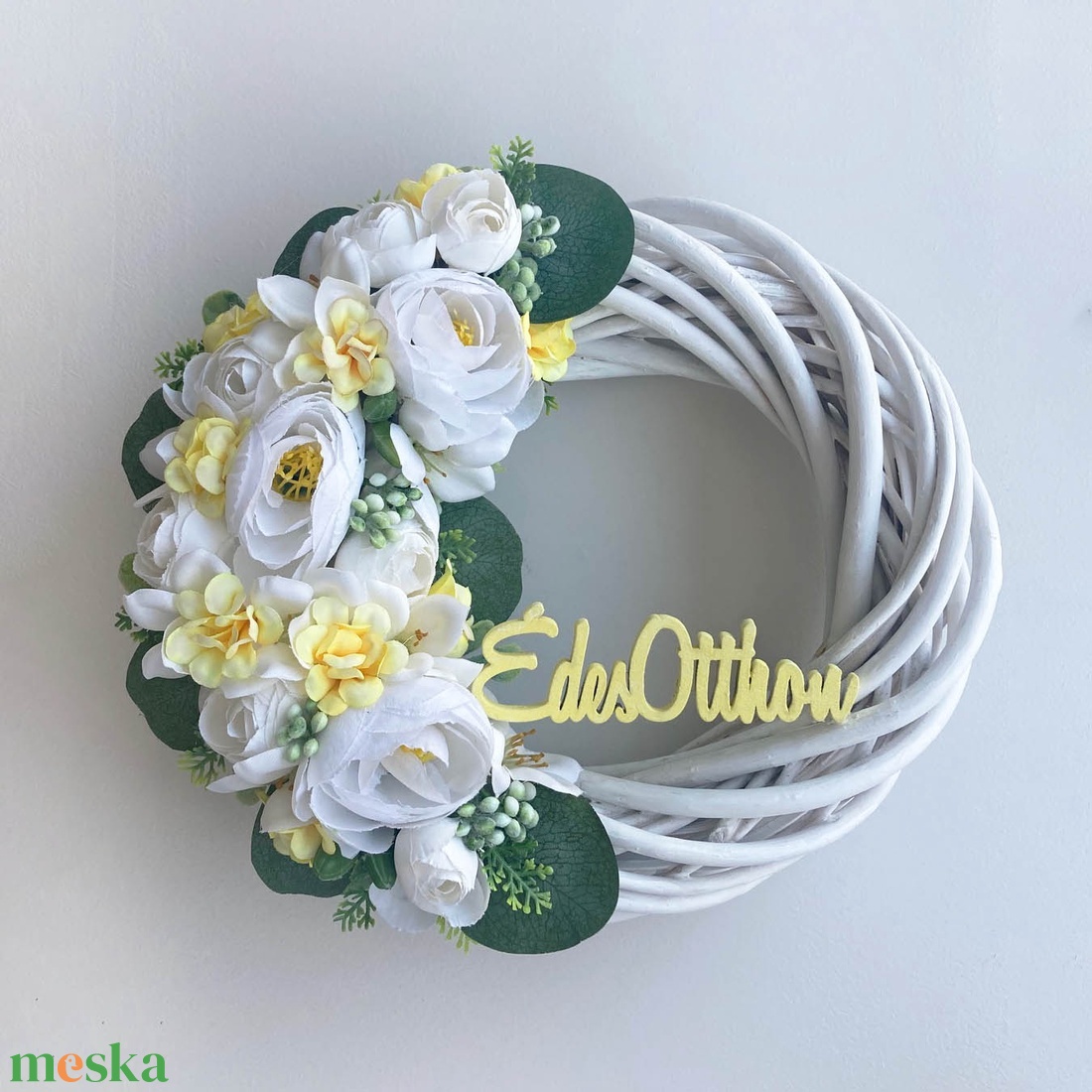 Édes Otthon ajtódísz fehér virágokkal - otthon & életmód - dekoráció - ajtó- és ablak dekoráció - ajtódísz & kopogtató - Meska.hu