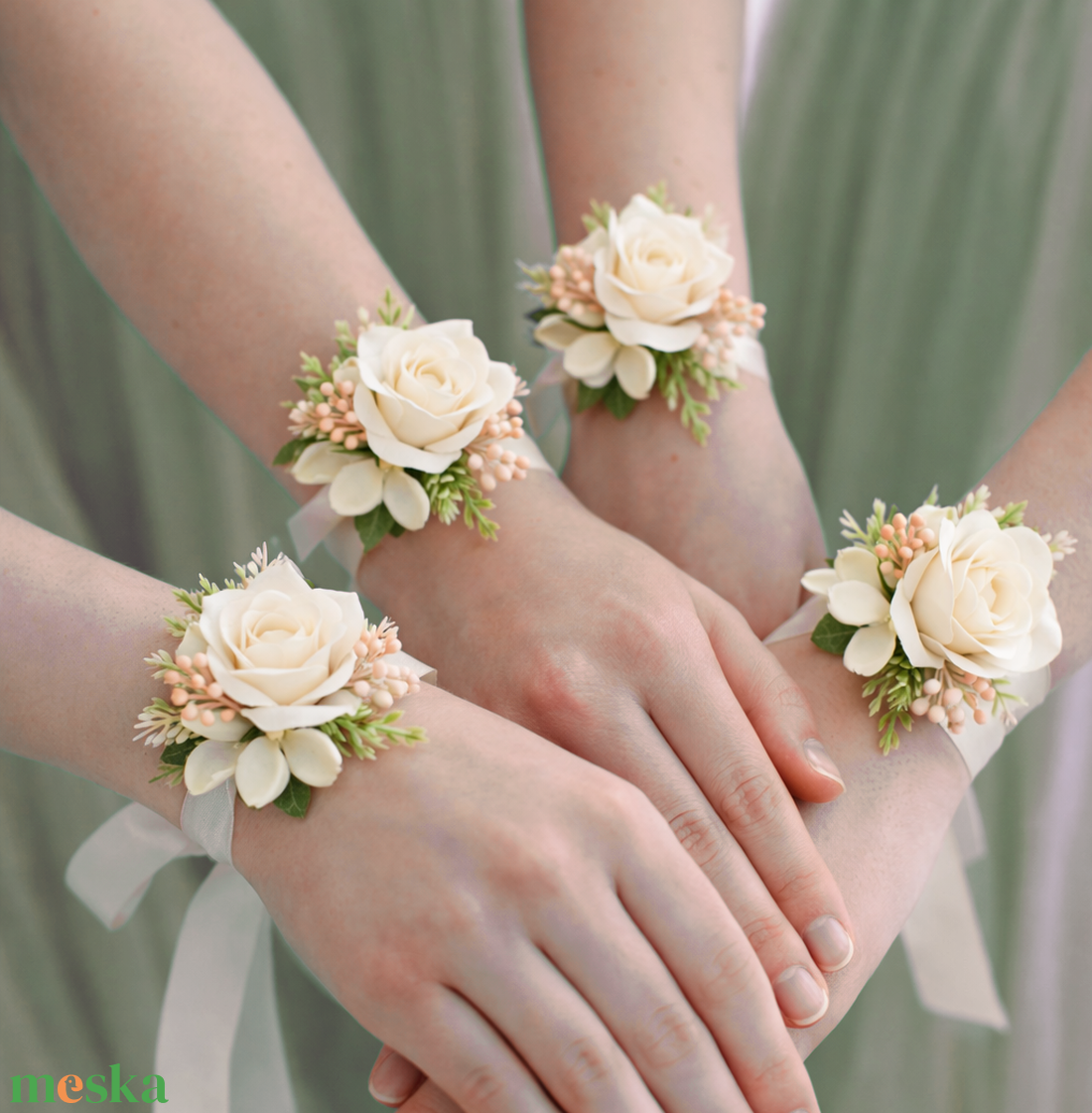 Csuklódísz krém rózsás - esküvő - ékszer - karkötő & csuklódísz - Meska.hu