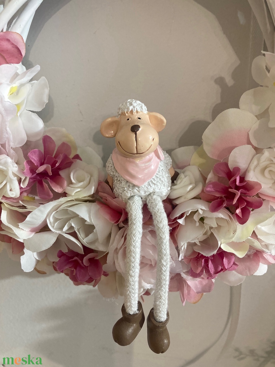 Bárányos ajtódísz púder rózsaszín - ünnepi díszek, dekorációk - húsvéti díszek és dekorációk - húsvéti ajtódísz, kopogtató - Meska.hu