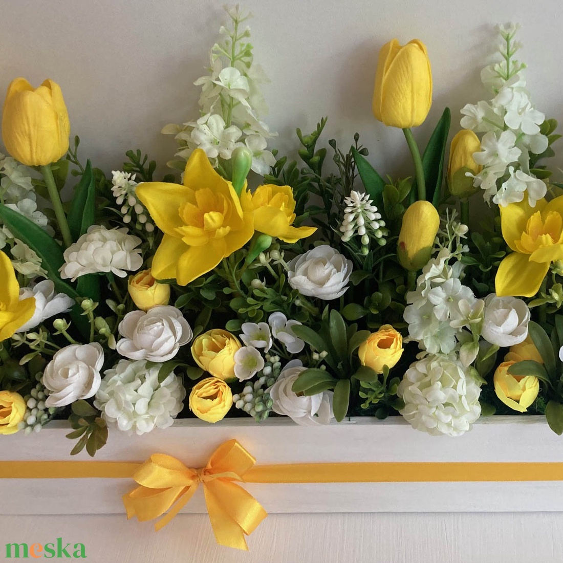 Tulipános virágláda asztaldísz - otthon & életmód - virágdekoráció - virágok - virágbox - Meska.hu