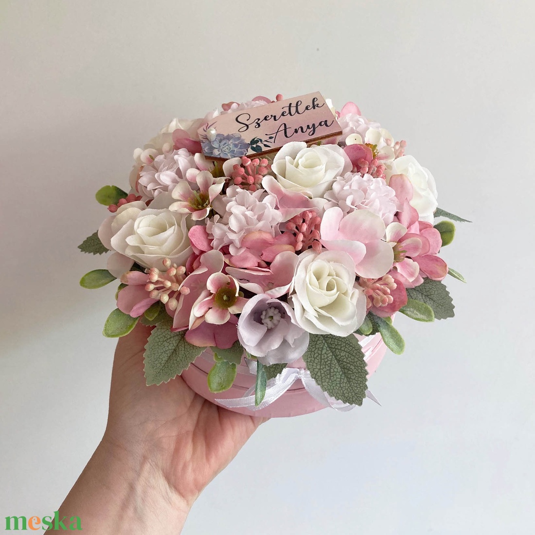 Anyák napi virágdoboz rózsaszín - otthon & életmód - virágdekoráció - virágok - virágbox - Meska.hu