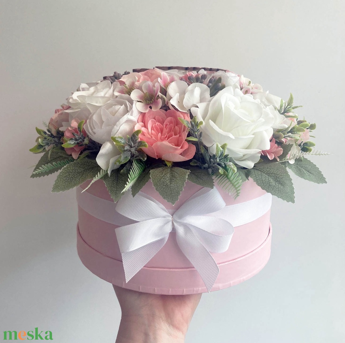 Elegáns virágdoboz - Anyák napjára - otthon & életmód - virágdekoráció - virágok - virágbox - Meska.hu