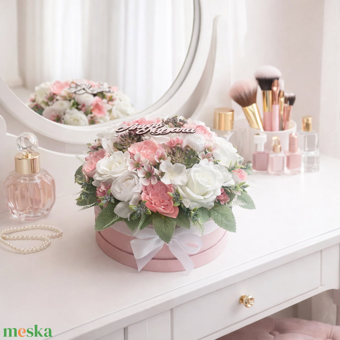 Elegáns virágdoboz - Anyák napjára - otthon & életmód - virágdekoráció - virágok - virágbox - Meska.hu