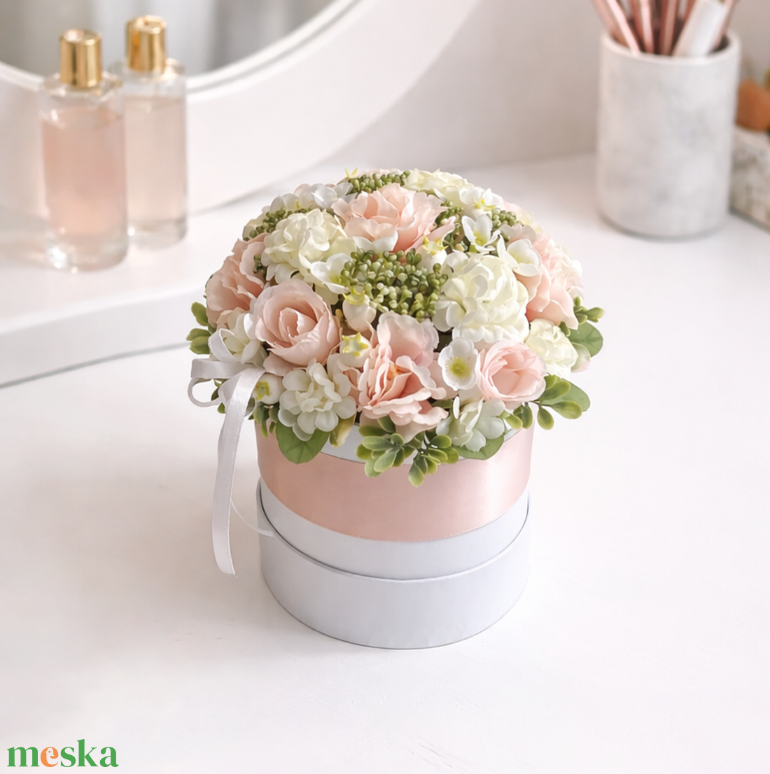 Púder rózsaszín virágbox - otthon & életmód - virágdekoráció - virágok - virágbox - Meska.hu