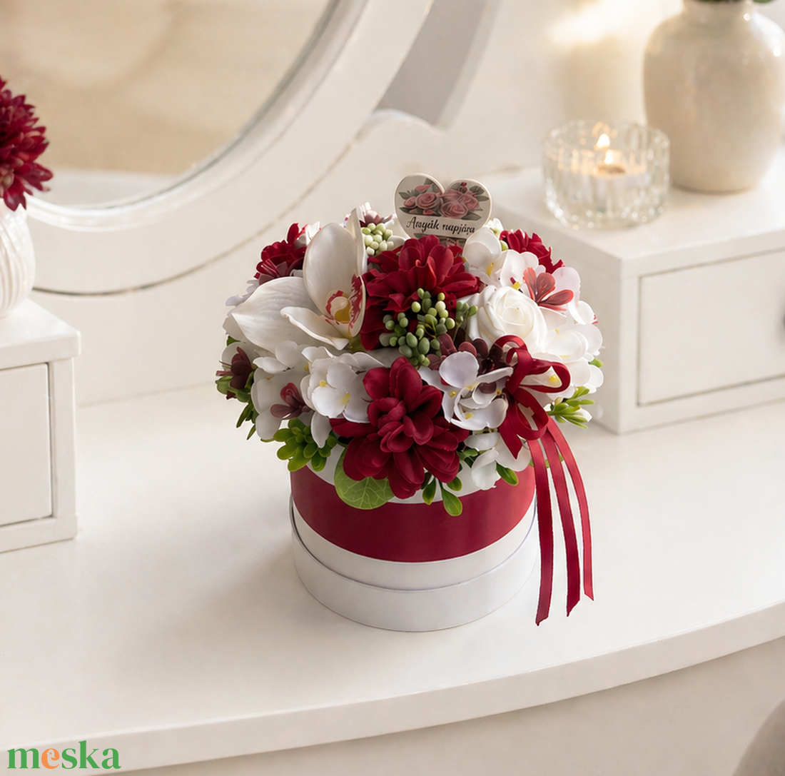 Anyák napi virágbox - bordó fehér - otthon & életmód - virágdekoráció - virágok - virágbox - Meska.hu