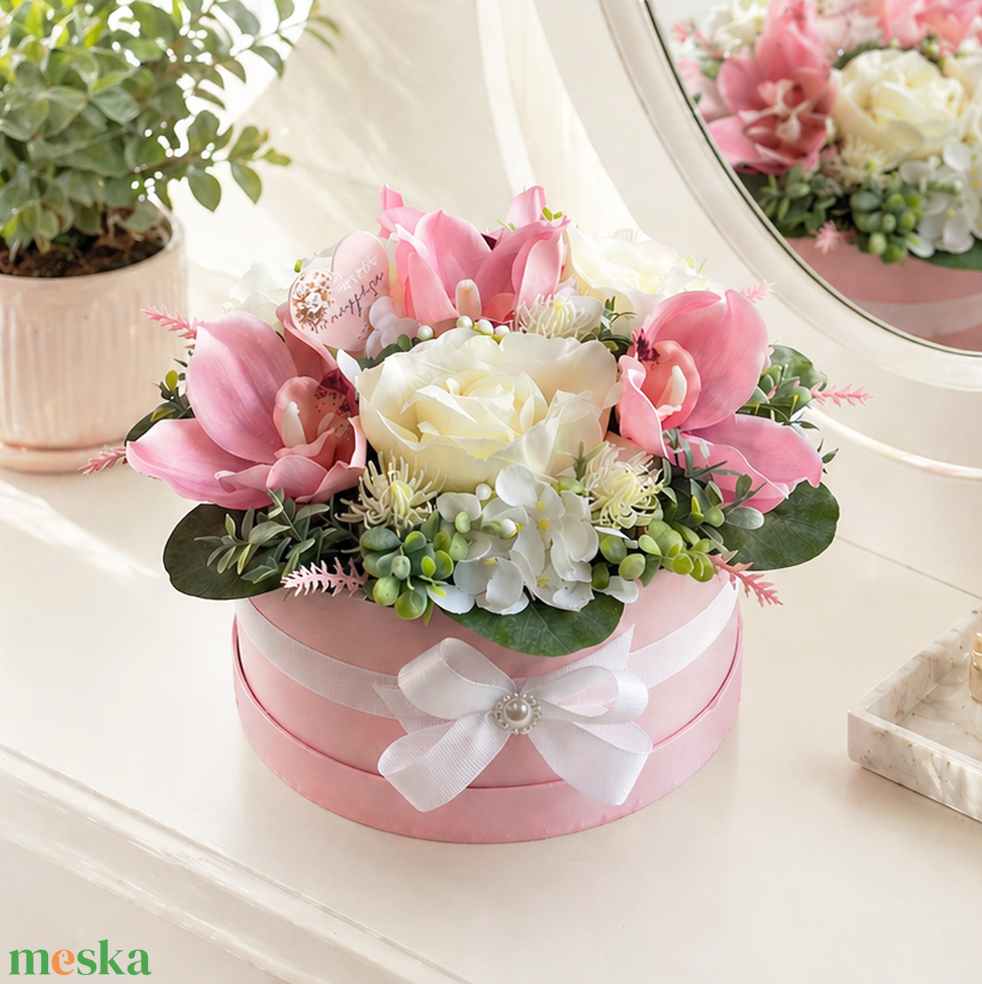 Anyák napi virágdoboz -orchideával és rózsával - otthon & életmód - virágdekoráció - virágok - virágbox - Meska.hu