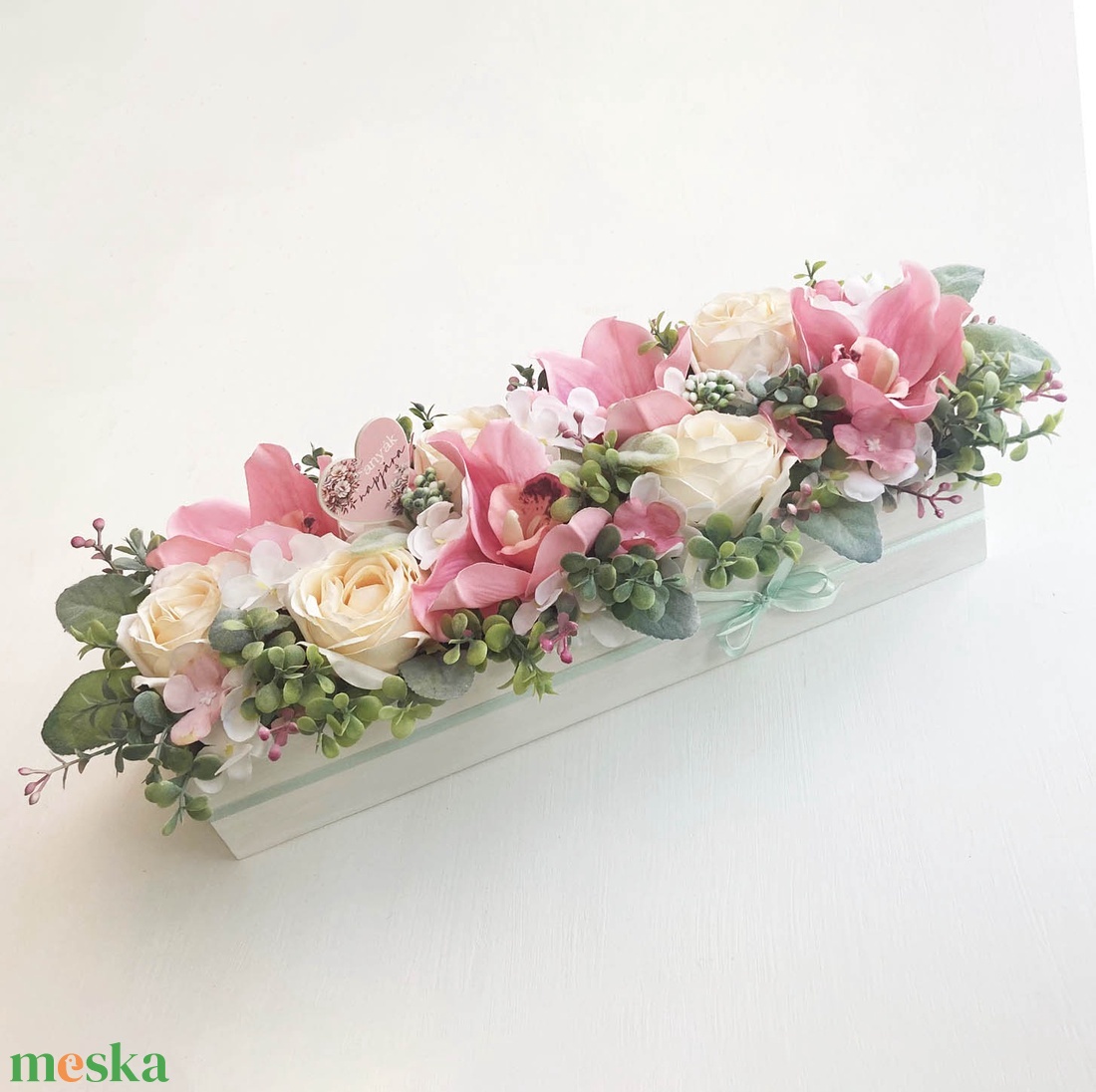 Anyák napi virágdoboz - orchideákkal és rózsákkal - otthon & életmód - virágdekoráció - virágok - virágbox - Meska.hu