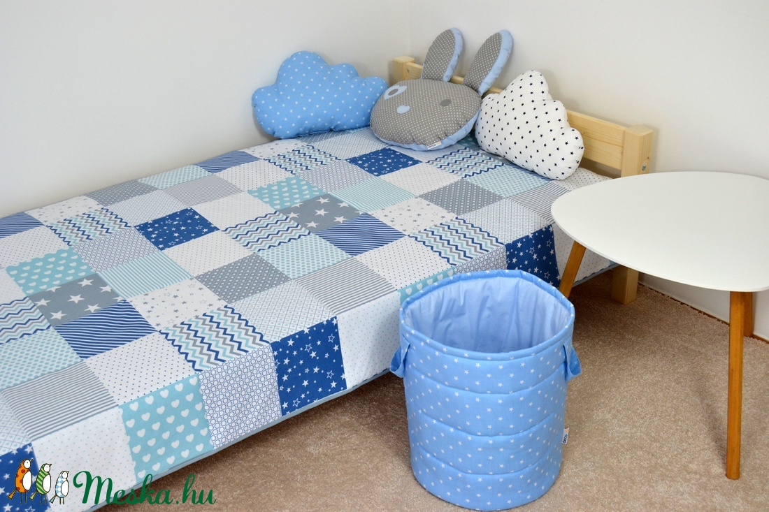 Világoskék patchwork ágytakaró - otthon & életmód - lakástextil - ágytakaró - Meska.hu