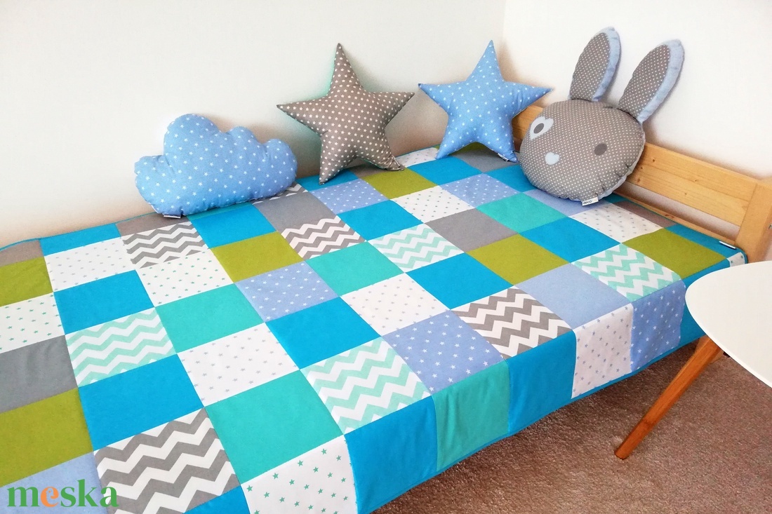 Türkiz-kék patchwork ágytakaró - otthon & életmód - lakástextil - ágytakaró - Meska.hu Türkiz-kék patchwork ágytakaró - otthon & életmód - lakástextil - ágytakaró - Meska.hu