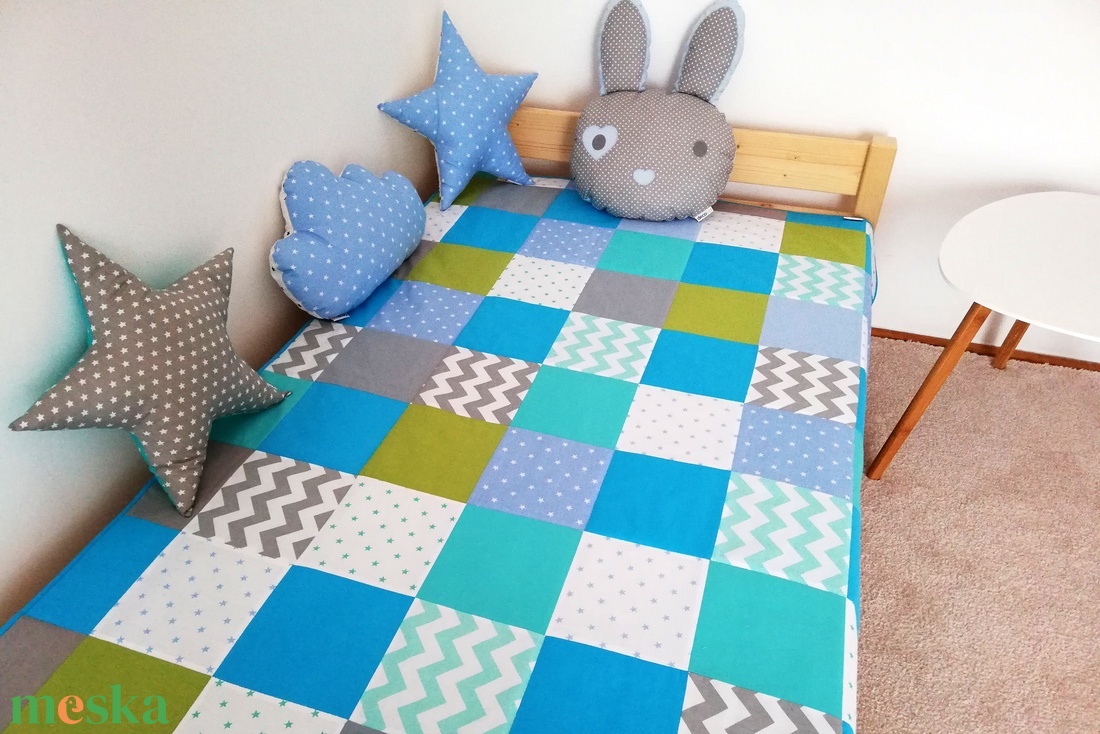 Türkiz-kék patchwork ágytakaró - otthon & életmód - lakástextil - ágytakaró - Meska.hu Türkiz-kék patchwork ágytakaró - otthon & életmód - lakástextil - ágytakaró - Meska.hu