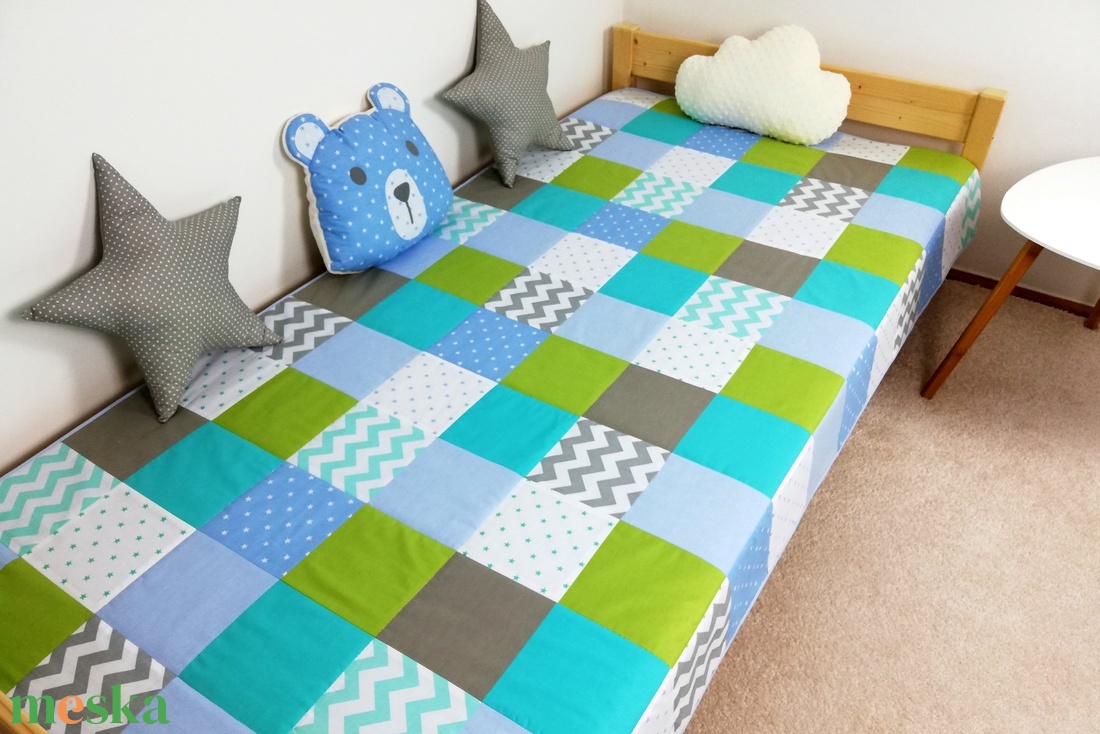 Szürke-kék-menta patchwork ágytakaró - otthon & életmód - lakástextil - ágytakaró - Meska.hu