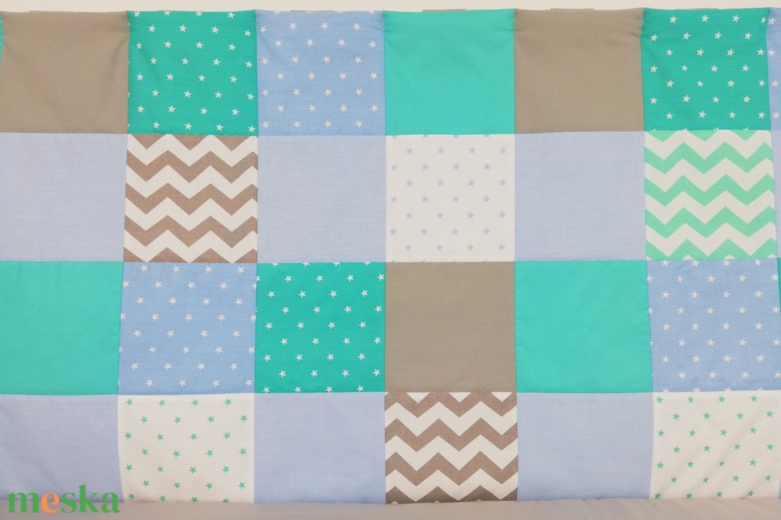 Világoskék-menta patchwork falvédő - otthon & életmód - babaszoba, gyerekszoba - falvédő gyerekszobába - Meska.hu Világoskék-menta patchwork falvédő - otthon & életmód - babaszoba, gyerekszoba - falvédő gyerekszobába - Meska.hu