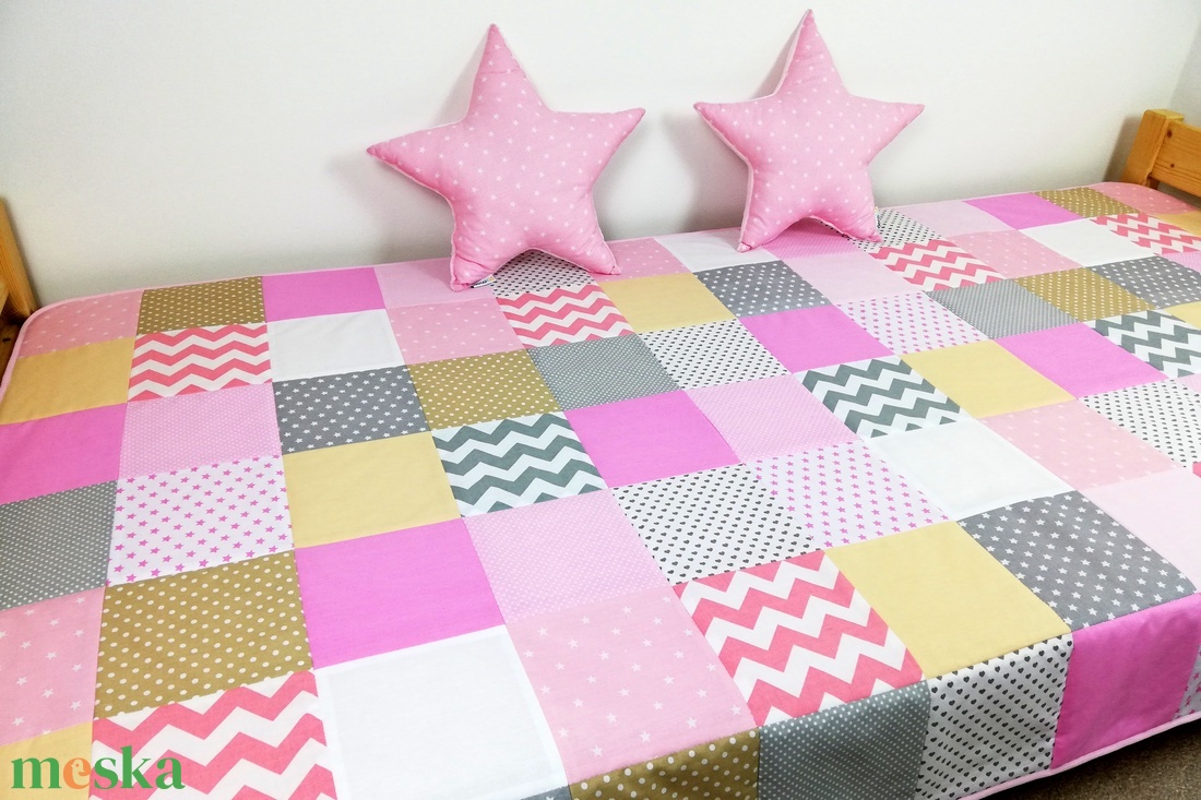 Rózsaszín-krém patchwork ágytakaró - otthon & életmód - lakástextil - ágytakaró - Meska.hu Rózsaszín-krém patchwork ágytakaró - otthon & életmód - lakástextil - ágytakaró - Meska.hu