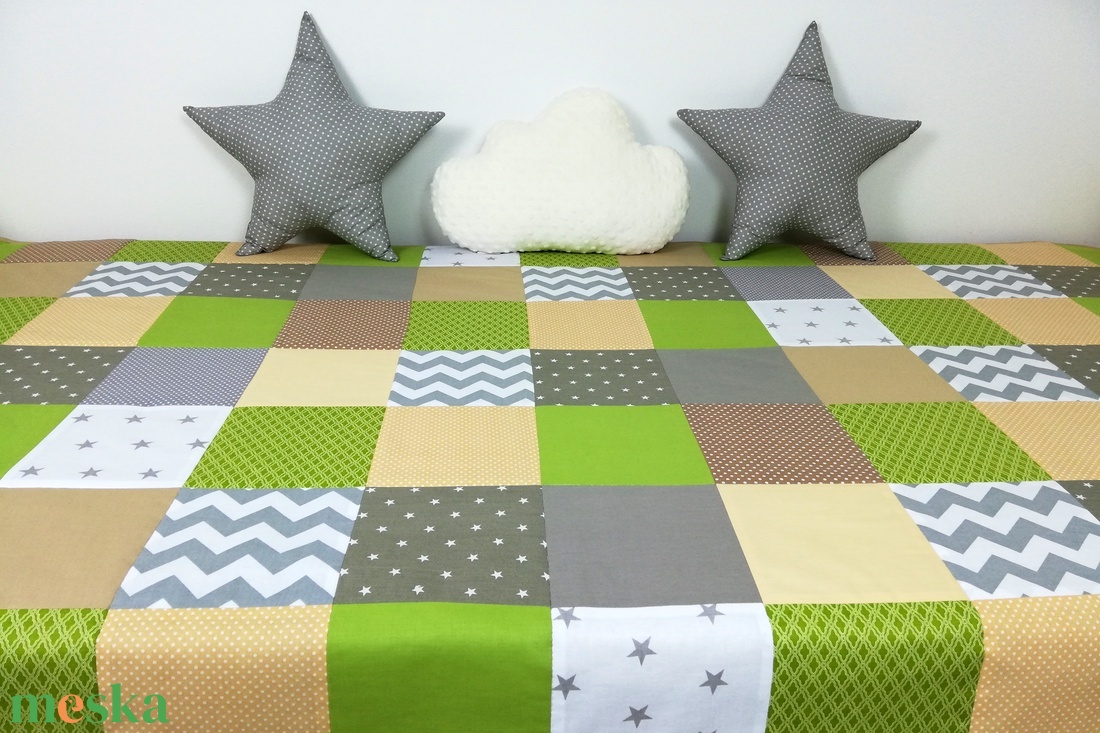 Zöld-drapp patchwork ágytakaró - otthon & lakás - lakástextil - ágytakaró - Meska.hu