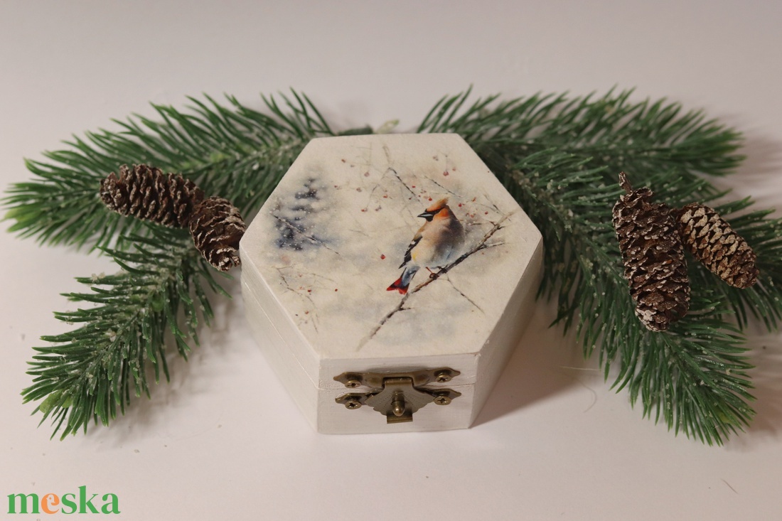 Madaras karácsonyi ajándékdoboz - karácsony - karácsonyi ajándékozás - karácsonyi ajándékcsomagolás - Meska.hu