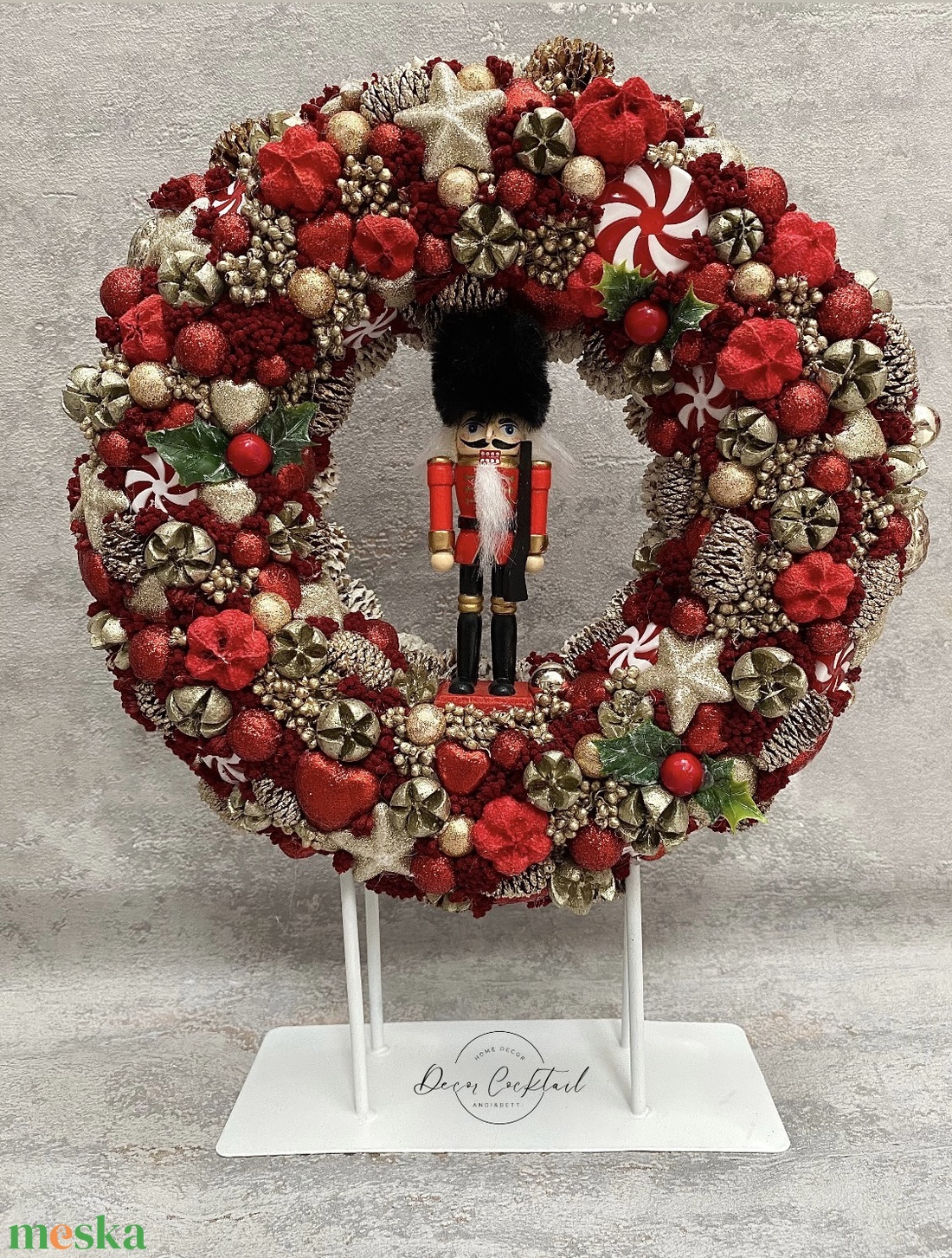 Diótörős piros arany kopogtató - karácsony - adventi díszek - adventi ajtódísz - Meska.hu