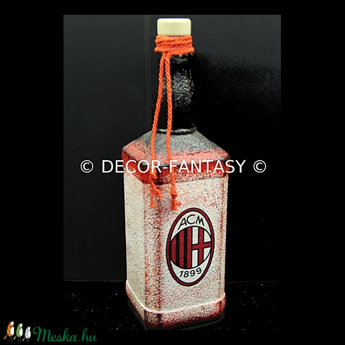 AC MILAN emblémával díszített  üveg   ( 0,75 l üveg )  -  - Meska.hu