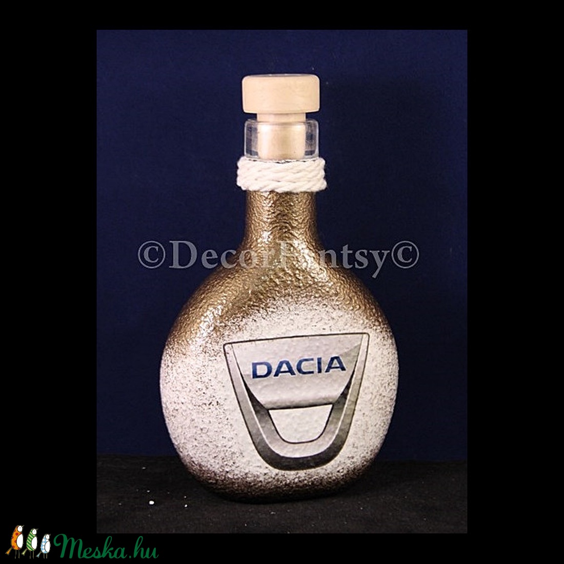 DACIA emblémával díszített pálinkás butykos  ( 0,2 l )    - otthon & életmód - dekoráció - Meska.hu