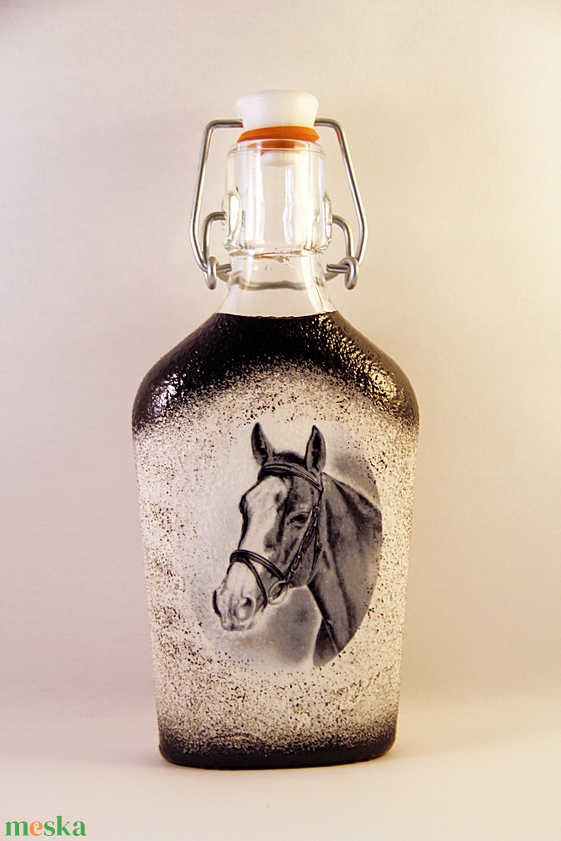 Ló motívummal díszített dugós  pálinkás üveg ( 0,2 l )  - otthon & lakás - dekoráció - asztal és polc dekoráció - díszüveg - Meska.hu
