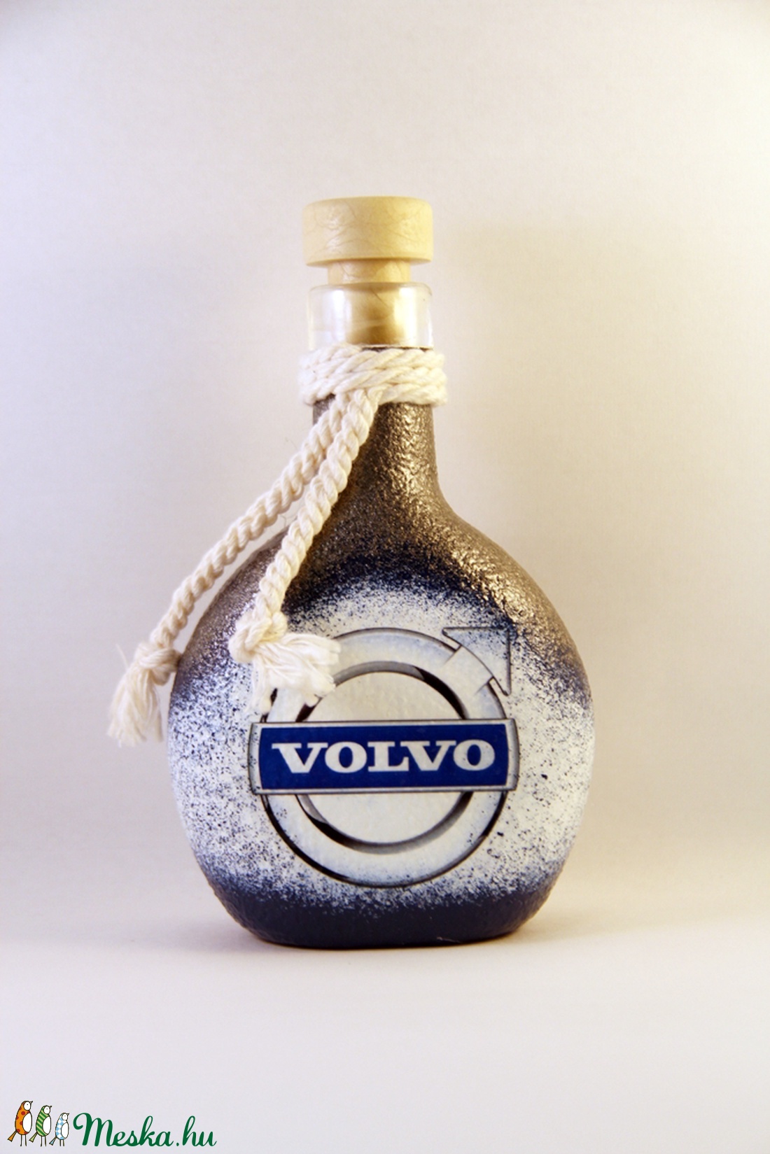 VOLVO emblémával díszített dugós pálinkás üveg ( 0,2 l ) - - Meska.hu VOLVO emblémával díszített dugós pálinkás üveg ( 0,2 l ) - - Meska.hu