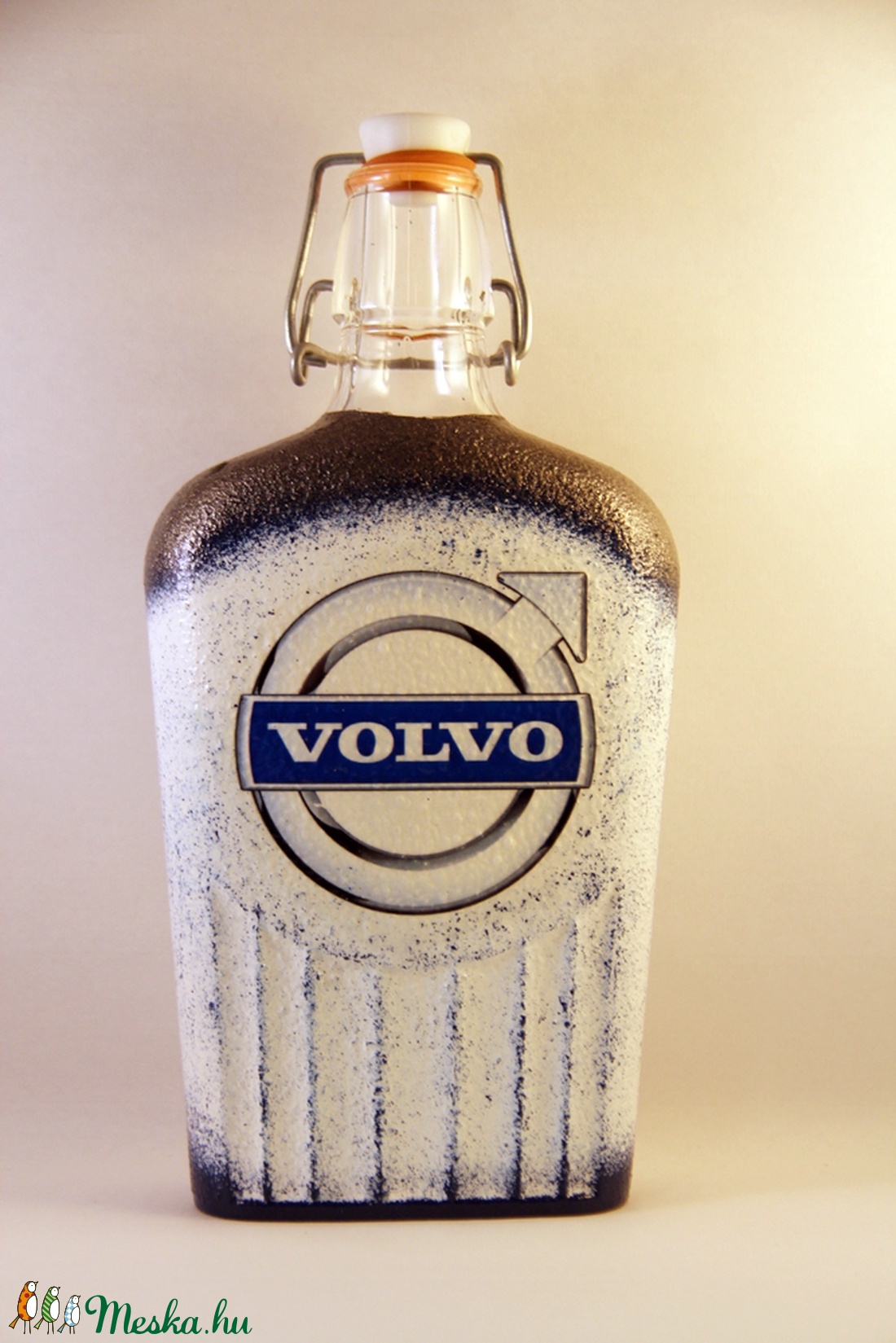 VOLVO emblémával díszített csatos pálinkás üveg ( 0,5 L ) - - Meska.hu VOLVO emblémával díszített csatos pálinkás üveg ( 0,5 L ) - - Meska.hu