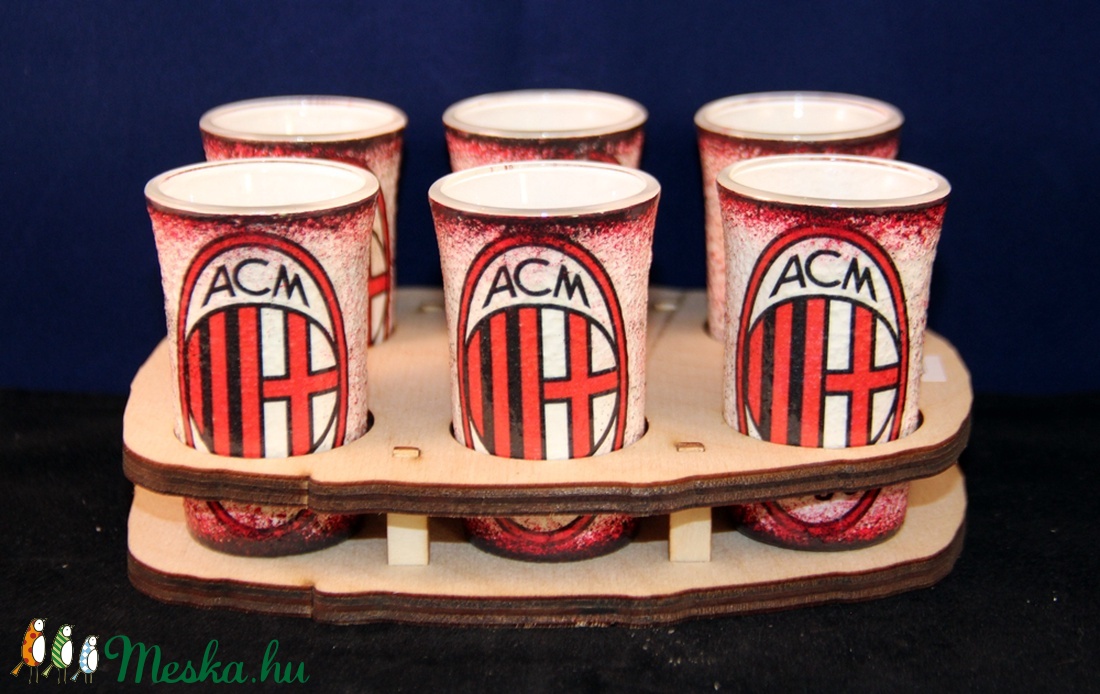 AC MILAN  emblémával díszített pohár szett ( 6x45 ml + tartó )  -  - Meska.hu