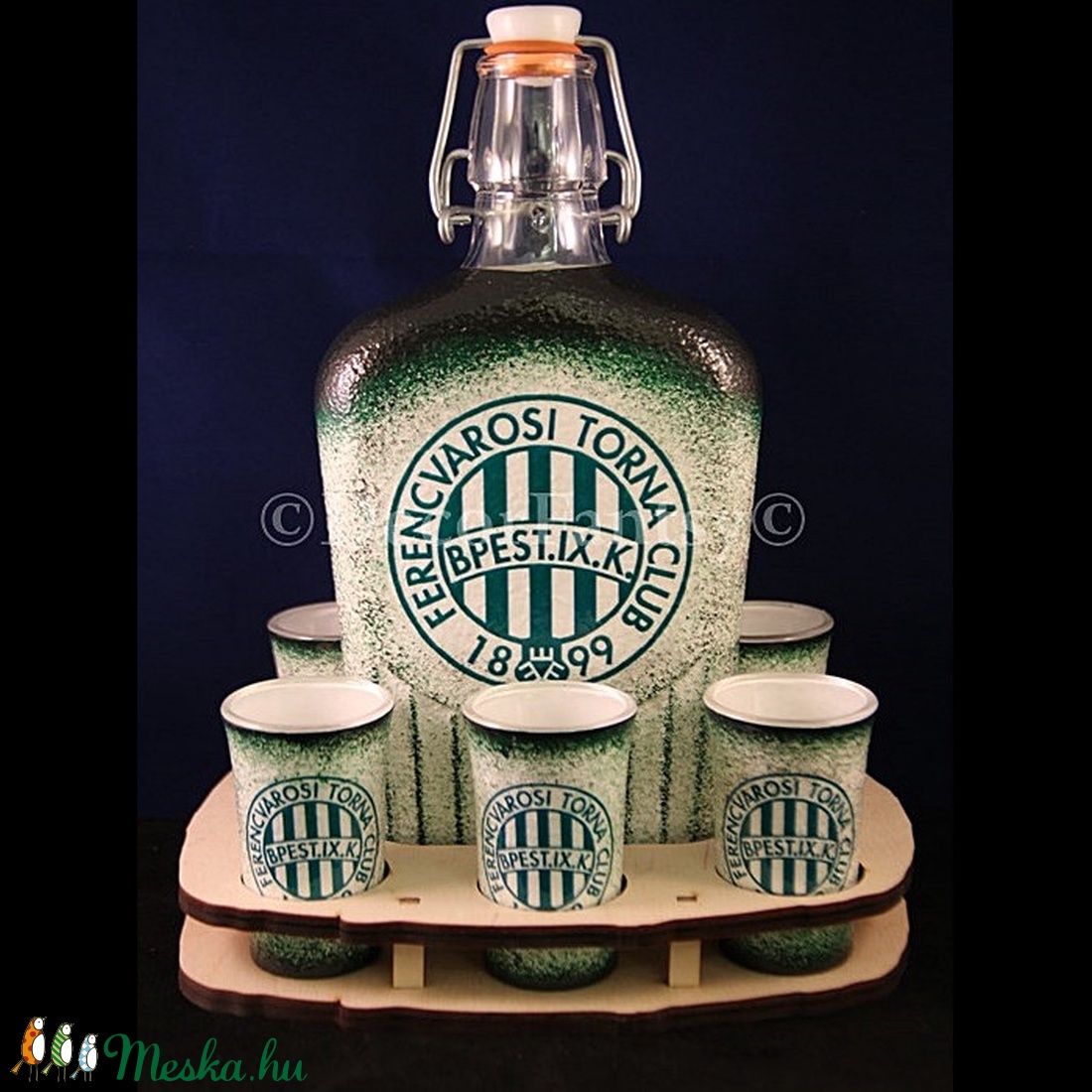 FTC emblémás pálinkás szett  (0,5 l ü + 6x45ml +tartó )  -Ideális foci rajongóknak ( férfiaknak-férjeknek-barátoknak )  - otthon & életmód - konyhafelszerelés, tálalás - Meska.hu