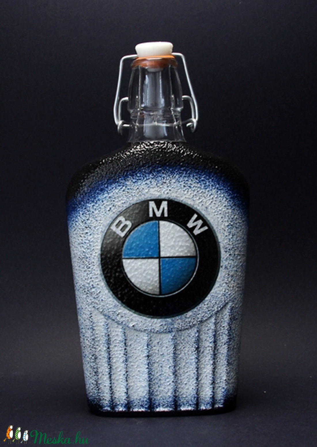 BMW emblémával díszített nagy pálinkás üveg ( 0,5 l ) - ideális ajándék a márka szerelmeseinek - férjeknek -barátoknak - otthon & életmód - konyhafelszerelés, tálalás - Meska.hu BMW emblémával díszített nagy pálinkás üveg ( 0,5 l ) - ideális ajándék a márka szerelmeseinek - férjeknek -barátoknak - otthon & életmód - konyhafelszerelés, tálalás - Meska.hu