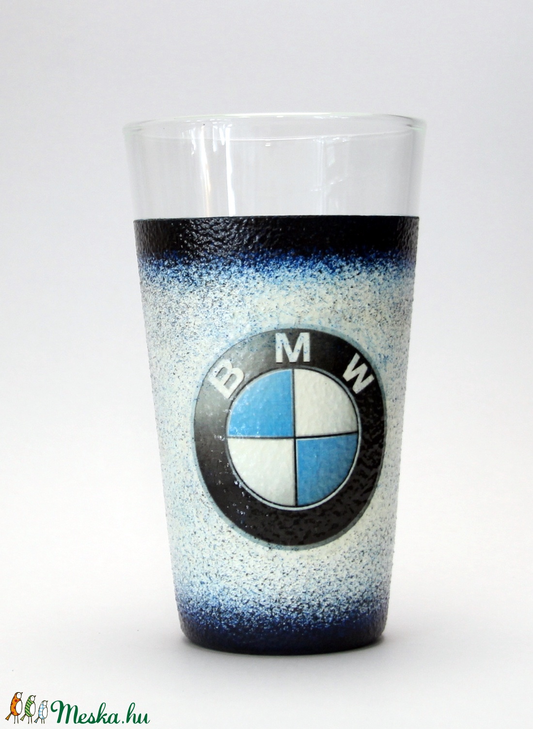 BMW emblémával díszített vizes pohár ( 0,3l ) - ideális ajándék a márka szerelmeseinek - férjeknek -barátoknak - otthon & életmód - konyhafelszerelés, tálalás - Meska.hu BMW emblémával díszített vizes pohár ( 0,3l ) - ideális ajándék a márka szerelmeseinek - férjeknek -barátoknak - otthon & életmód - konyhafelszerelés, tálalás - Meska.hu