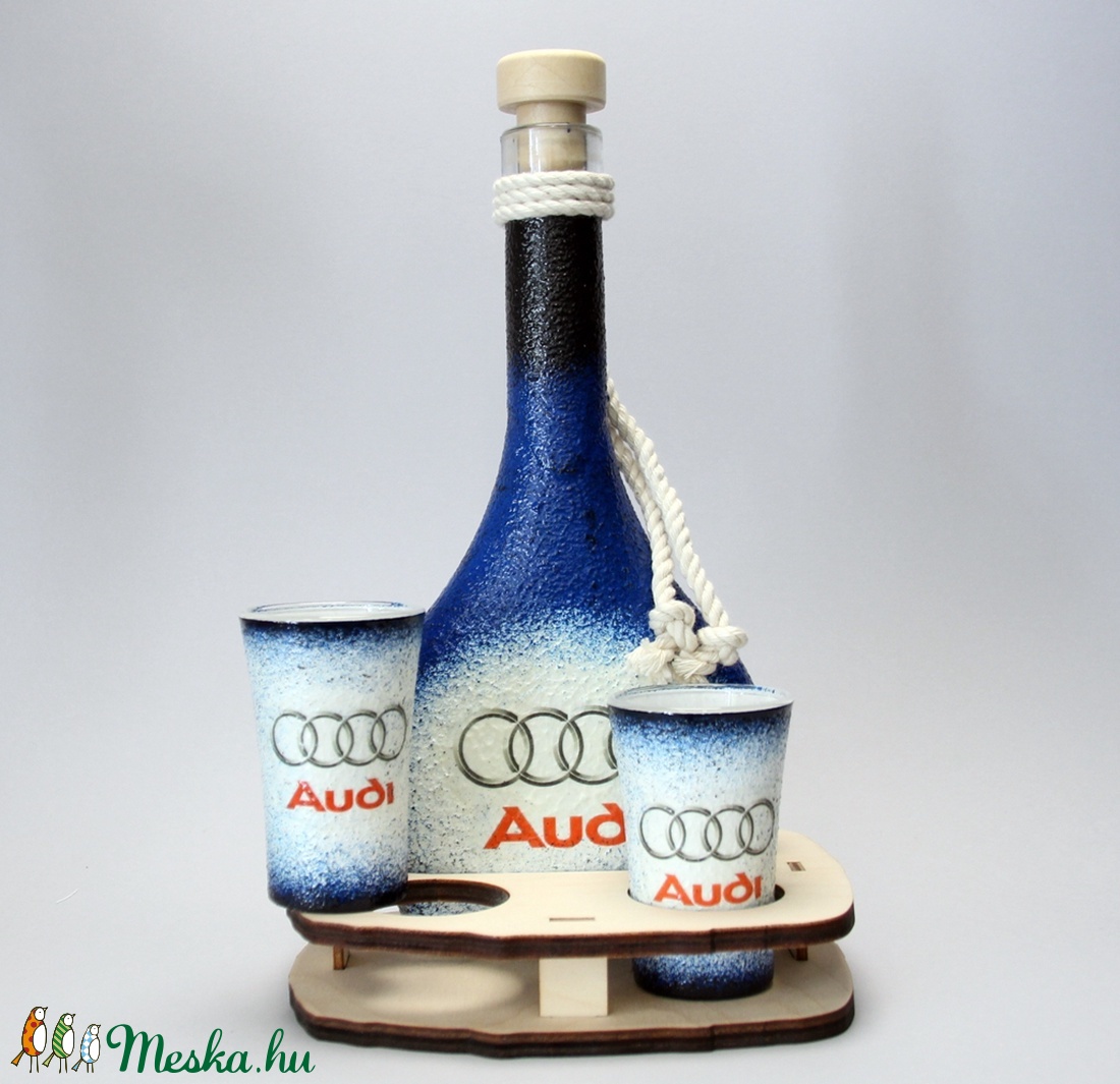 Audi emblémával díszített pálinkás szett (0,2lüveg+2x45ml pohár+fatartó) a márka szerelmeseinek - férjeknek -barátoknak - - Meska.hu Audi emblémával díszített pálinkás szett (0,2lüveg+2x45ml pohár+fatartó) a márka szerelmeseinek - férjeknek -barátoknak - - Meska.hu