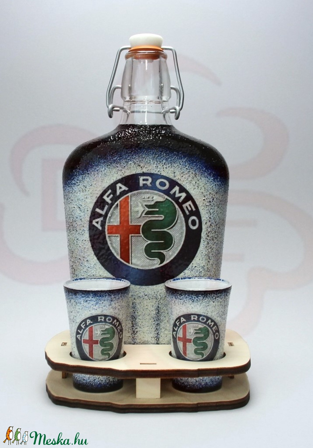 Alfa Romeo pálinkás szett; A saját Alfa autód fotójával is! - otthon & lakás - dekoráció - díszüveg - Meska.hu Alfa Romeo pálinkás szett; A saját Alfa autód fotójával is! - otthon & lakás - dekoráció - díszüveg - Meska.hu