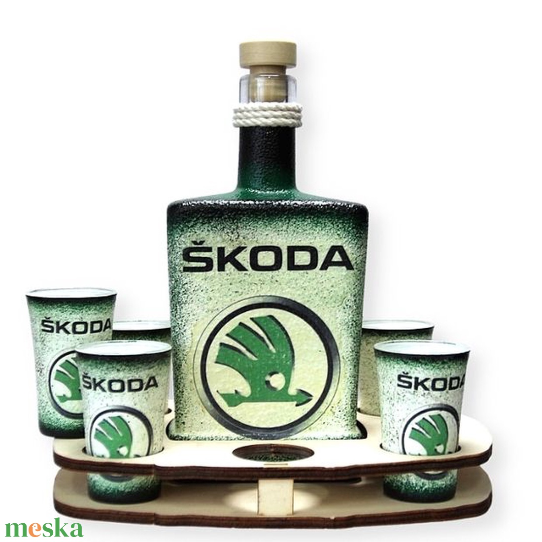 SKODA pálinkás készlet ; Skoda autód fényképével is! - otthon & életmód - dekoráció - asztal és polc dekoráció - díszüveg - Meska.hu