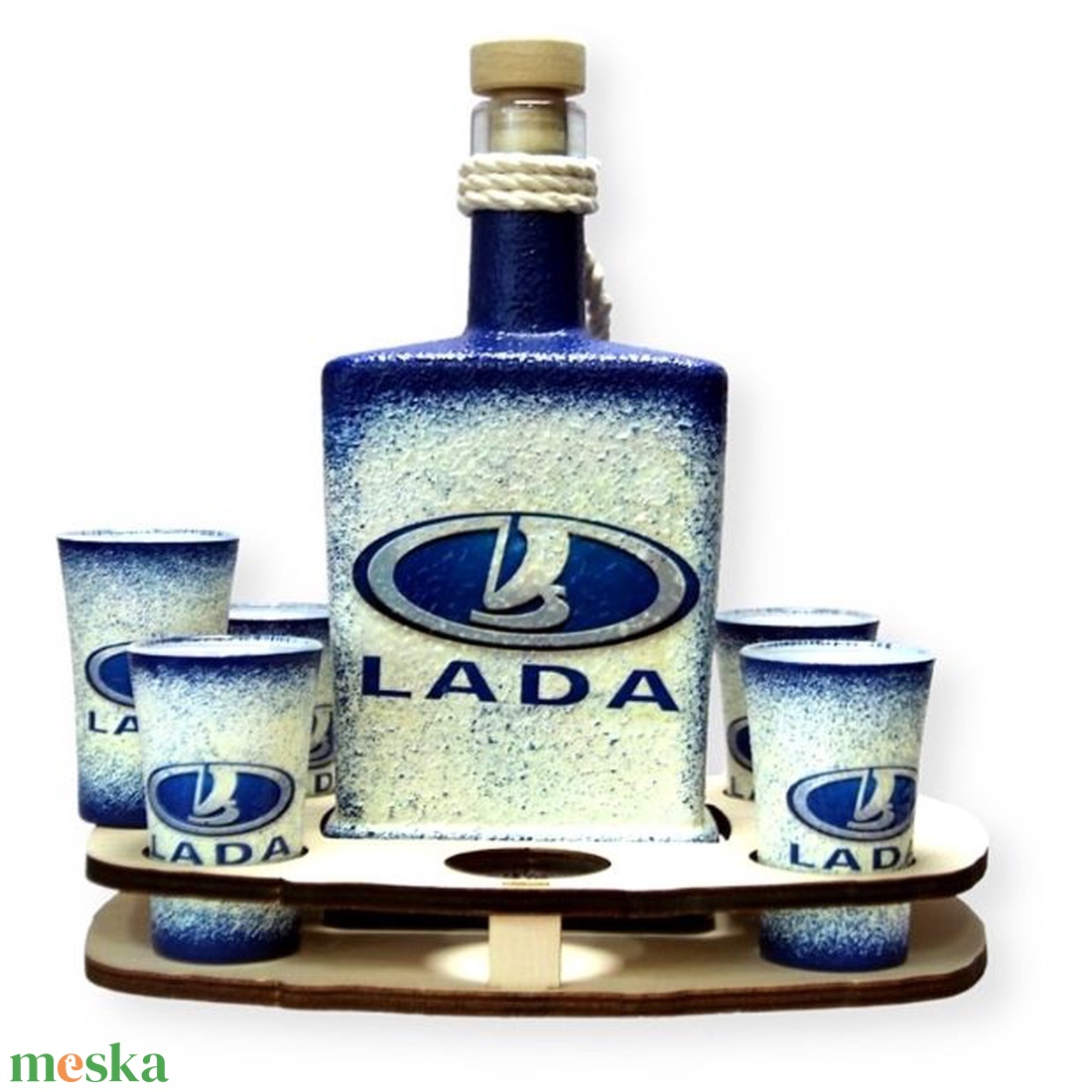 LADA ZSIGULI emblémás italszett  ; A Lada márka rajongóinak - otthon & lakás - konyhafelszerelés, tálalás - tálalás - pálinkás poharak, szettek - Meska.hu