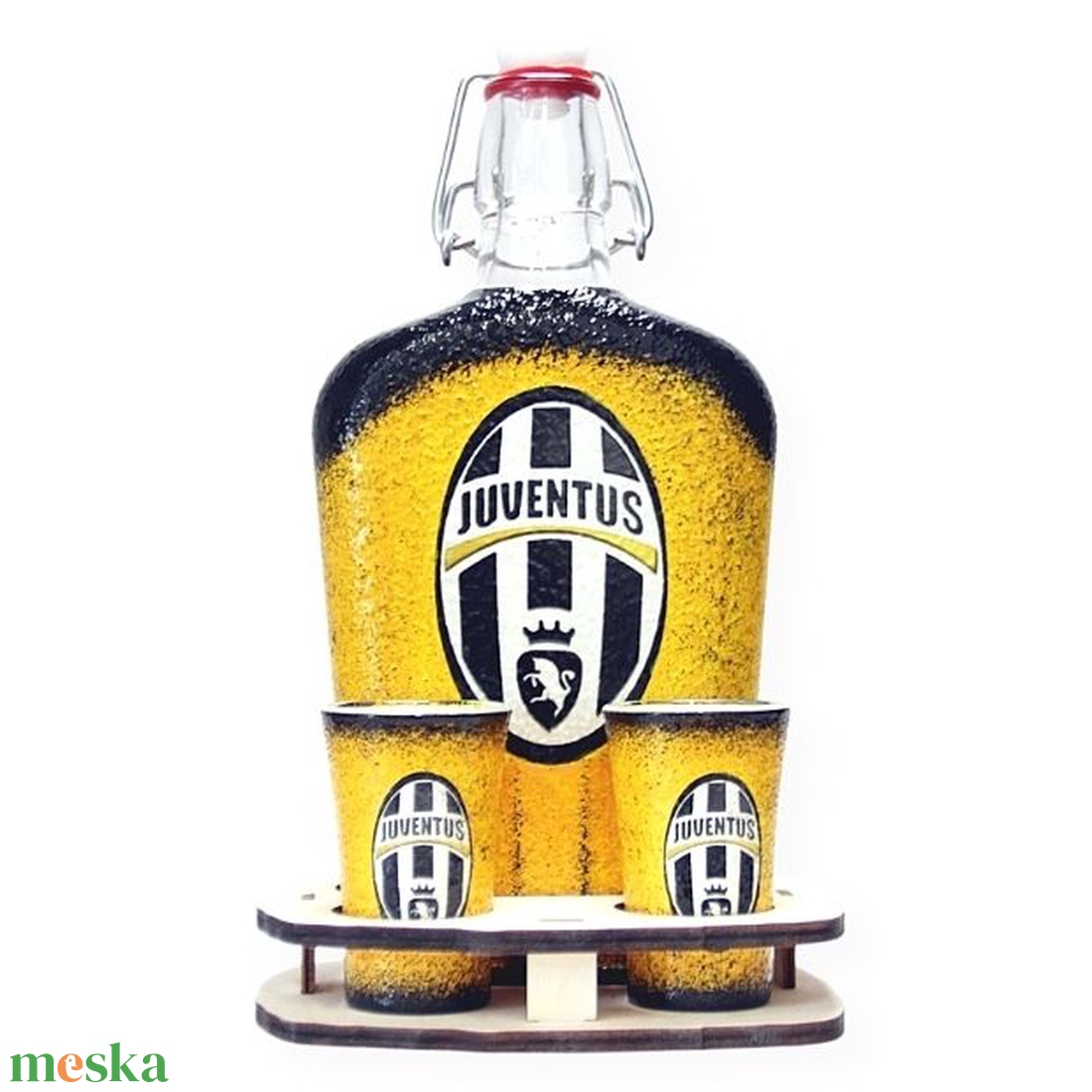 JUVENTUS pálinkás szett csatosüveggel ; JUVENTUS szurkolóknak II - otthon & lakás - konyhafelszerelés, tálalás - tálalás - pálinkás poharak, szettek - Meska.hu