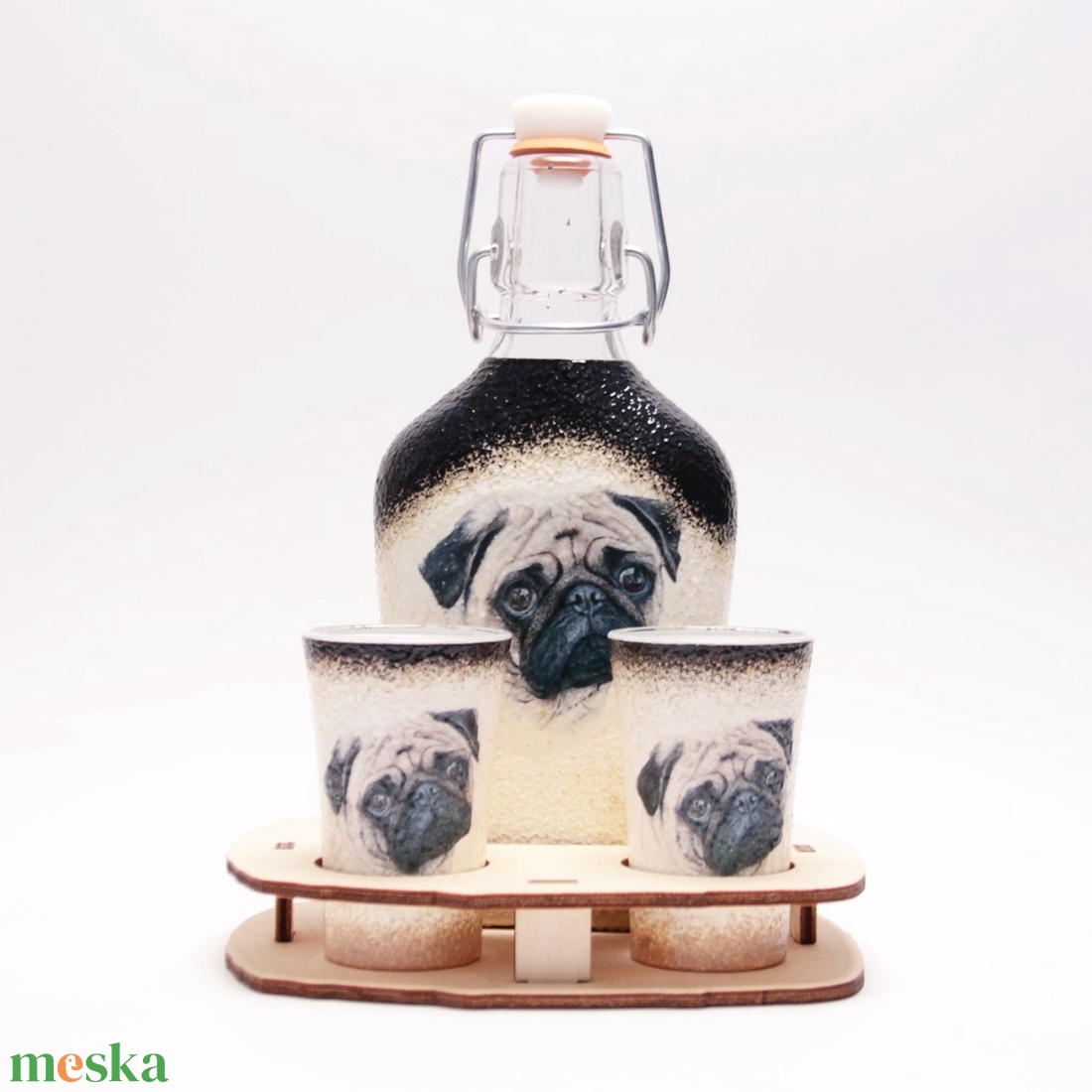 Kutya rajongóknak kis pálinkás kínáló szett ( Mopsz ) ; Házi kedvenc rajongóknak ;Egyedi állat fotóval is ! - otthon & életmód - konyhafelszerelés, tálalás - tálalás - pálinkás poharak, szettek - Meska.hu Kutya rajongóknak kis pálinkás kínáló szett ( Mopsz ) ; Házi kedvenc rajongóknak ;Egyedi állat fotóval is ! - otthon & életmód - konyhafelszerelés, tálalás - tálalás - pálinkás poharak, szettek - Meska.hu