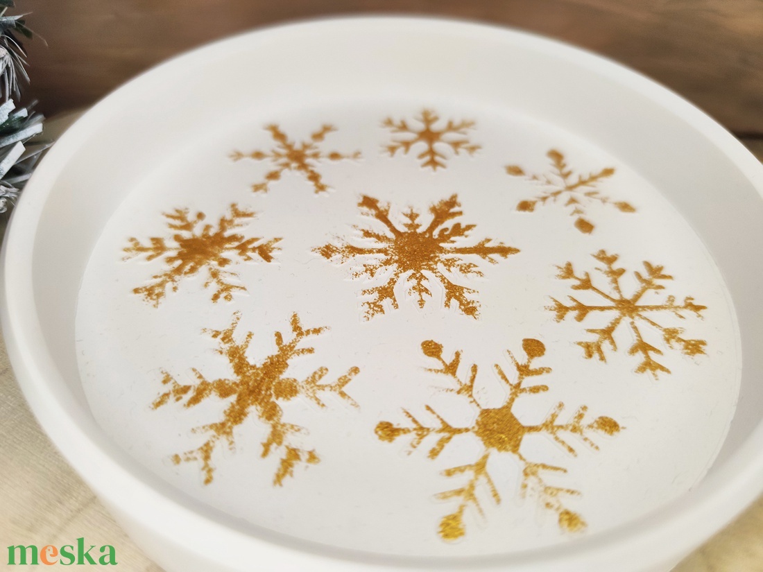 Arany hópelyhes tál - karácsony - karácsonyi lakásdekoráció - karácsonyi lakásdíszek - Meska.hu