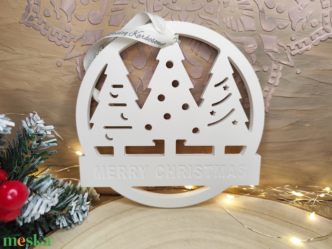 Fenyőfás kör akaszthatós dísz - karácsony - karácsonyi lakásdekoráció - karácsonyi lakásdíszek - Meska.hu