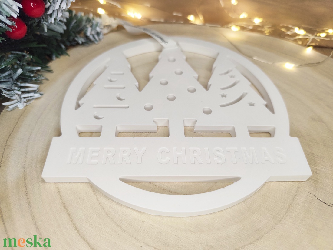 Fenyőfás kör akaszthatós dísz - karácsony - karácsonyi lakásdekoráció - karácsonyi lakásdíszek - Meska.hu