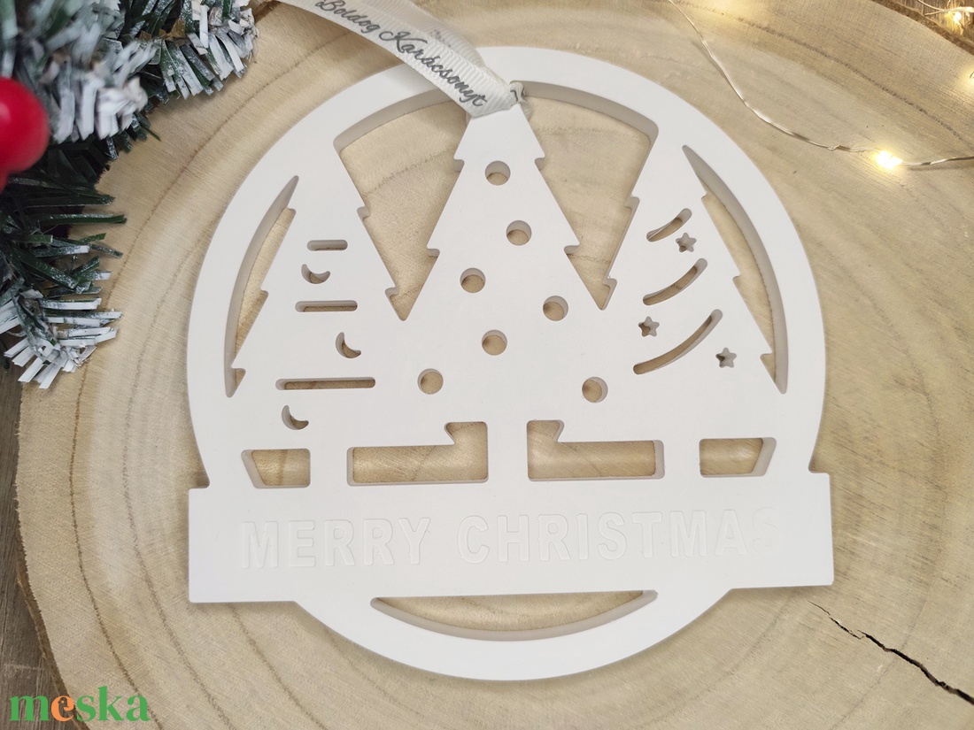 Fenyőfás kör akaszthatós dísz - karácsony - karácsonyi lakásdekoráció - karácsonyi lakásdíszek - Meska.hu