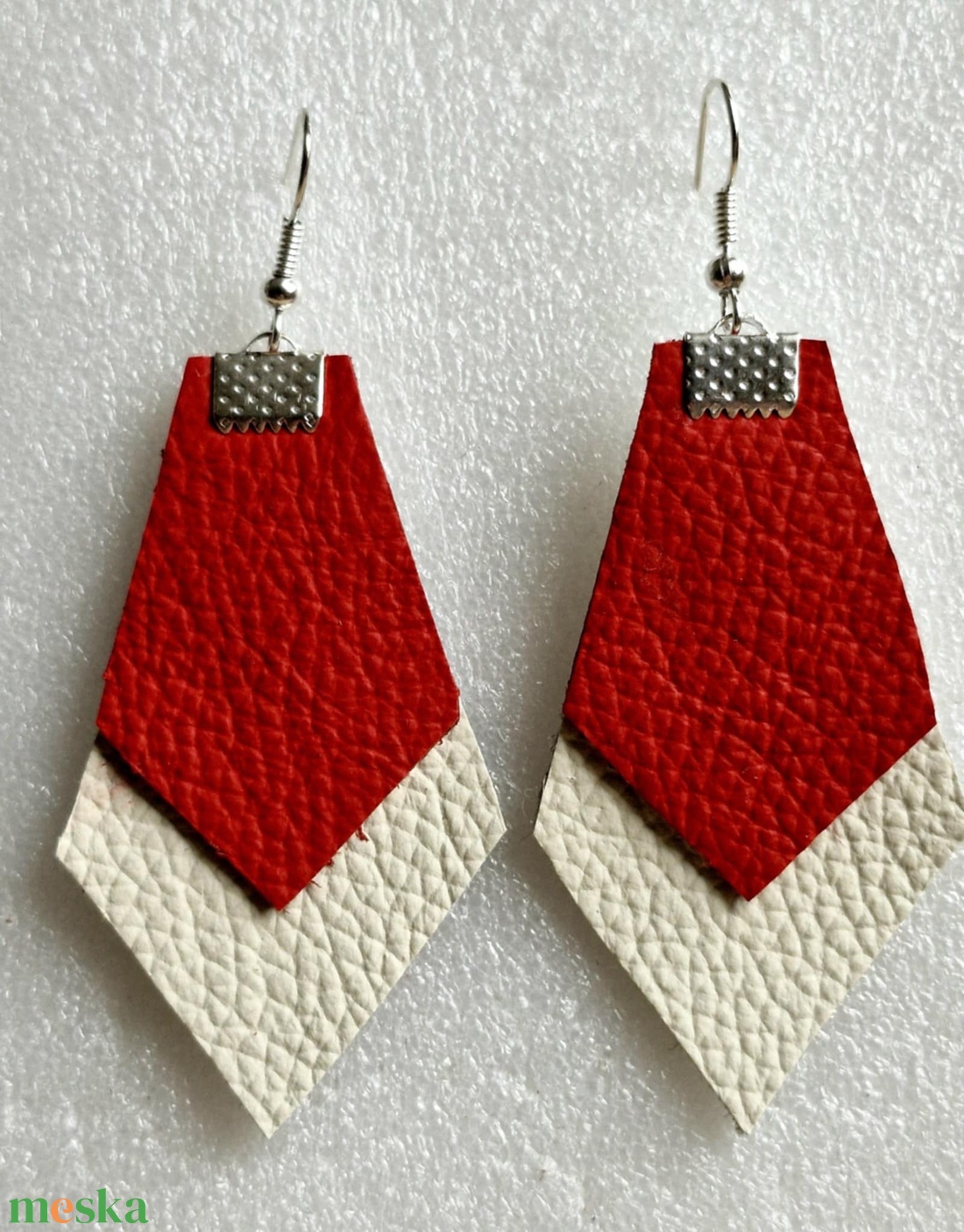 Bőr fülbevaló - ékszer - fülbevaló - lógó csepp fülbevaló - Meska.hu