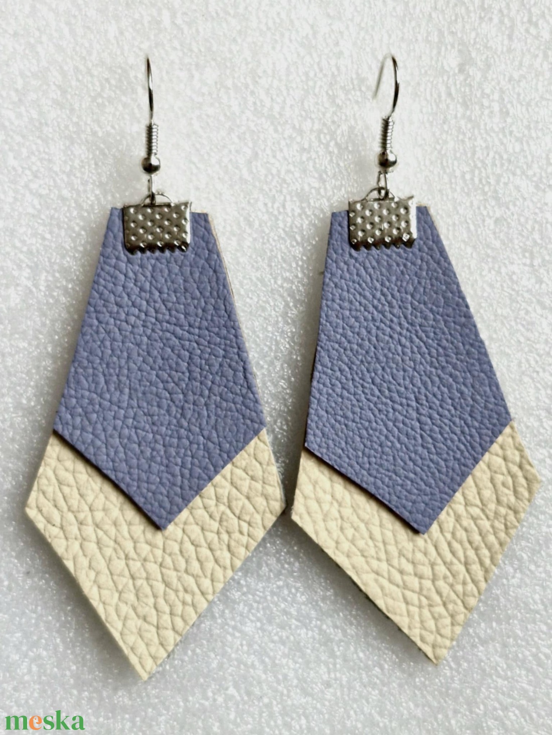 Bőr fülbevaló - ékszer - fülbevaló - lógó fülbevaló - Meska.hu