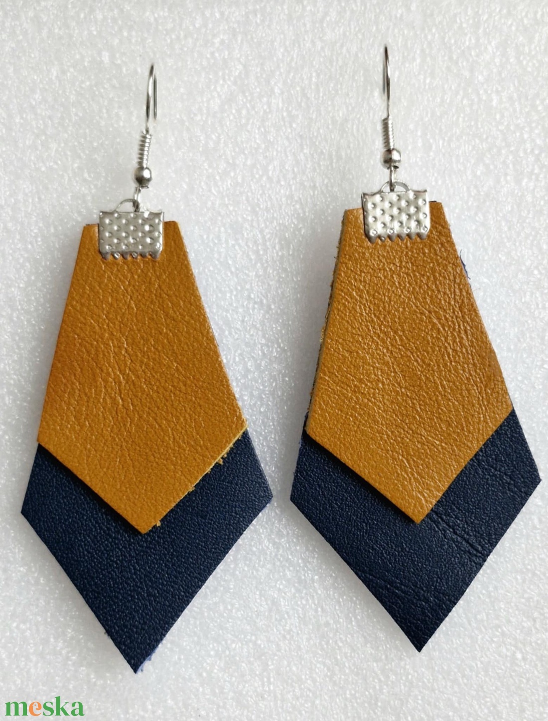 Bőr fülbevaló - ékszer - fülbevaló - lógó fülbevaló - Meska.hu