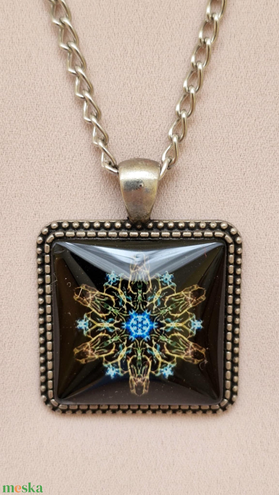 Üveglencsés nyaklánc - ékszer - nyaklánc - medálos nyaklánc - Meska.hu