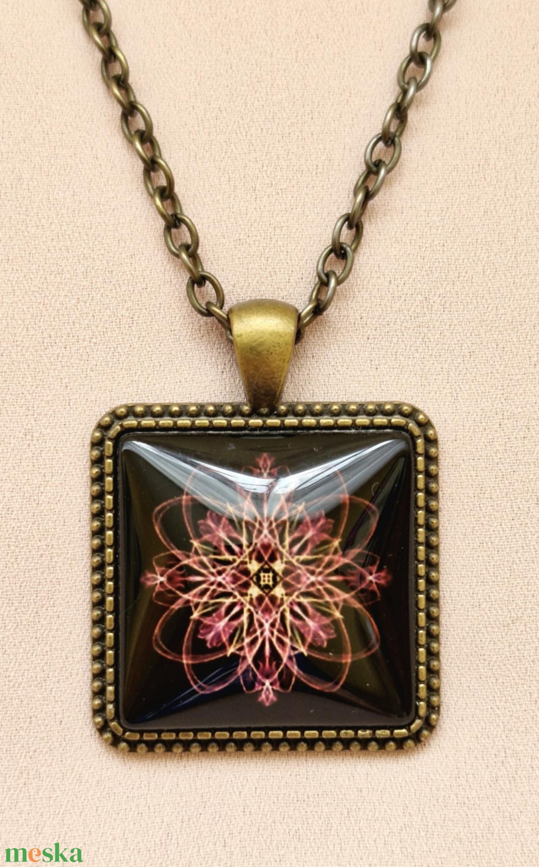 Üveglencsés nyaklánc - ékszer - nyaklánc - medálos nyaklánc - Meska.hu